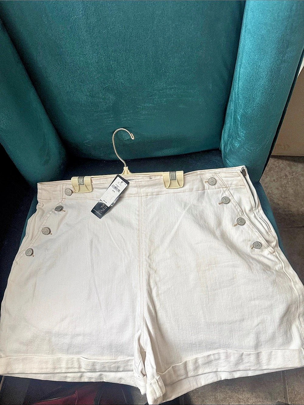 Banana Republic High Waist Shorts in White Size  34/18 NWT